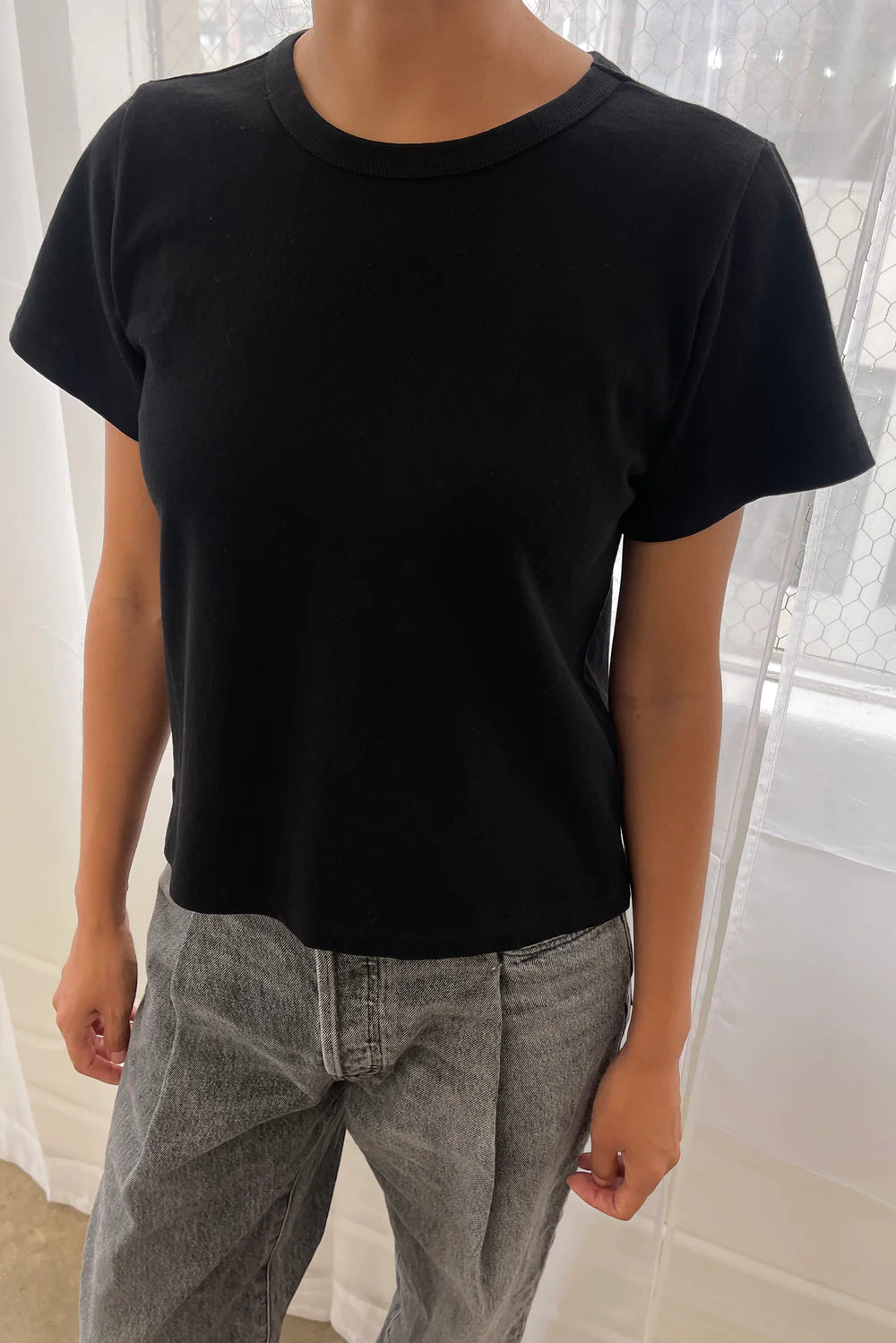 LE BON SHOPPE The Vintage Boy Tee - True Black