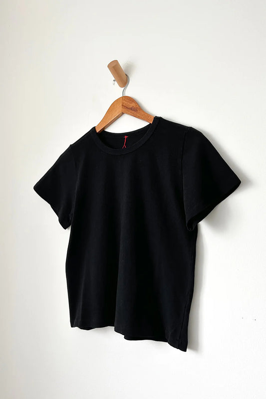 LE BON SHOPPE The Vintage Boy Tee - True Black