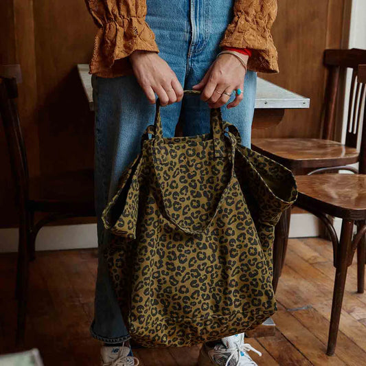 ROSE IN APRIL Tote Bag - Olive Leopard
